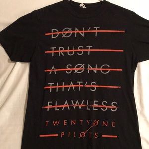 21 pilots tee shirt